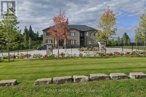 2180 King Vaughan Road, Vaughan, ON - Outdoor
