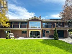81 THOMSON DRIVE  Hamilton, ON L8B 0G5