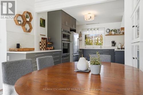 81 Thomson Drive, Hamilton, ON - Indoor Photo Showing Dining Room