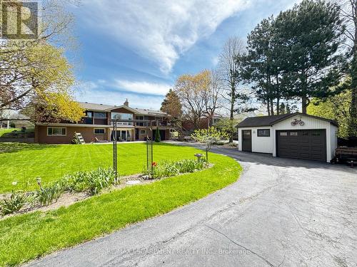 81 Thomson Drive, Hamilton, ON - Outdoor