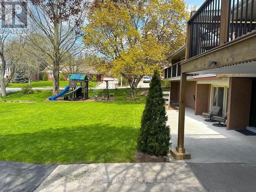 81 Thomson Drive, Hamilton, ON - Outdoor
