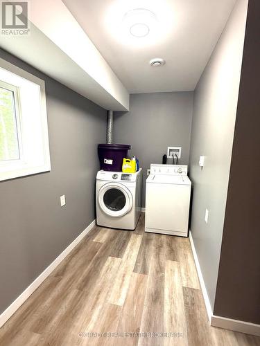 94 Caintown Road, Front Of Yonge, ON - Indoor Photo Showing Laundry Room