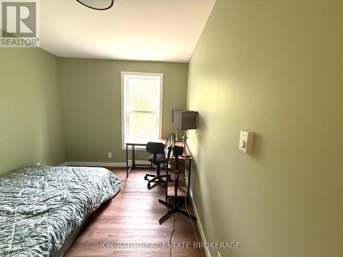 94 Caintown Road, Front Of Yonge, ON - Indoor Photo Showing Bedroom