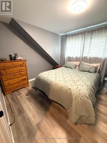 94 Caintown Road, Front Of Yonge, ON - Indoor Photo Showing Bedroom