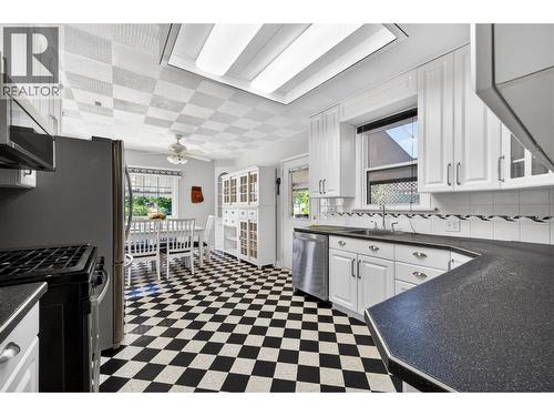 900 Sicamous Street, Enderby, BC - Indoor Photo Showing Kitchen