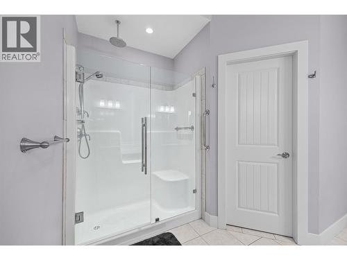 1601 Tower Ranch Boulevard, Kelowna, BC - Indoor Photo Showing Bathroom