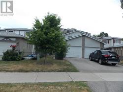 42 ANTIBES DRIVE Toronto, ON M2R 3K4