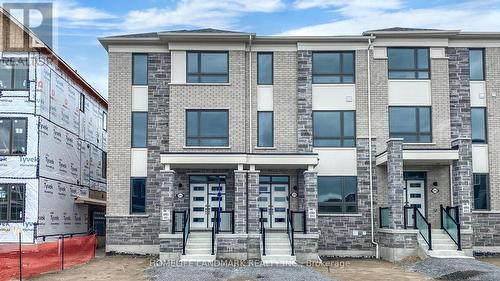 3312 THUNDERBIRD PROMENADE  Pickering, ON L1X 0N4