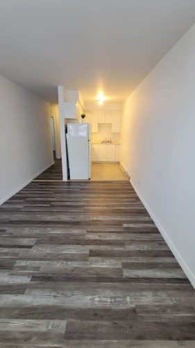 Kitchenette - 6105 Boul. Gouin O., Montréal (Ahuntsic-Cartierville), QC - Indoor Photo Showing Other Room