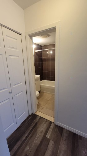 Bathroom - 6105 Boul. Gouin O., Montréal (Ahuntsic-Cartierville), QC - Indoor Photo Showing Bathroom