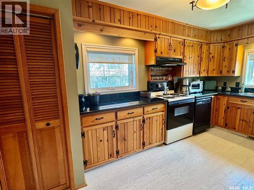 1632 Studer Street, La Ronge, SK - Indoor Photo Showing Kitchen