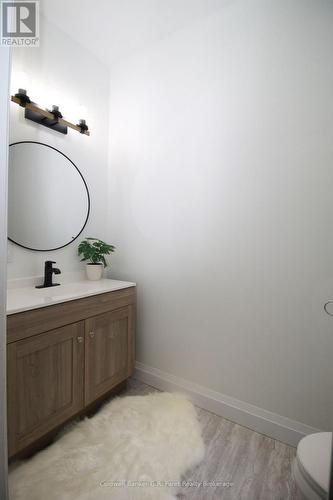 138A Victoria Street, Norfolk (Simcoe), ON - Indoor Photo Showing Bathroom