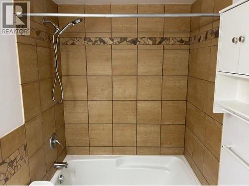 217 8Th Street S, Cranbrook, BC - Indoor Photo Showing Bathroom