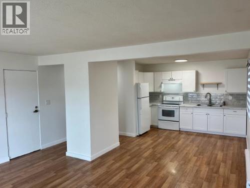 217 8Th Street S, Cranbrook, BC - Indoor Photo Showing Kitchen