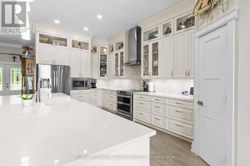 43 Green Gate Lane, North Algona Wilberforce, ON - Indoor Photo Showing Kitchen With Upgraded Kitchen