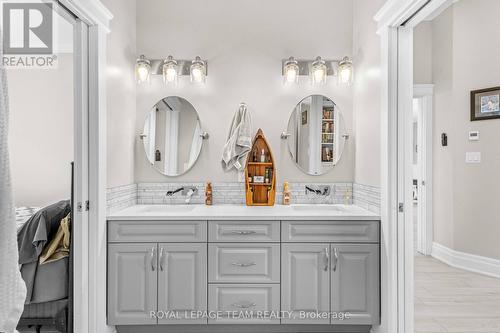 43 Green Gate Lane, North Algona Wilberforce, ON - Indoor Photo Showing Bathroom