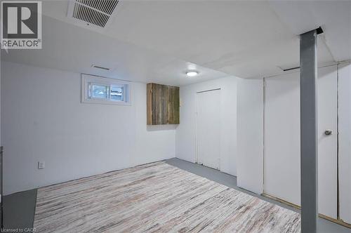 15 Manchester Street, Cambridge, ON - Indoor
