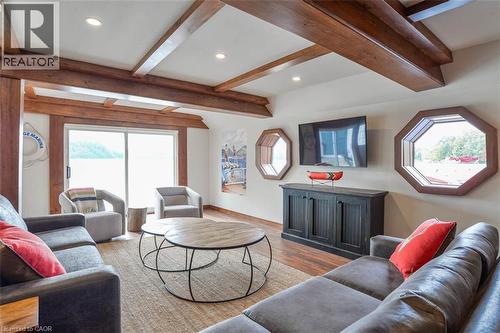 1021 Marina Road, Huntsville, ON - Indoor Photo Showing Living Room