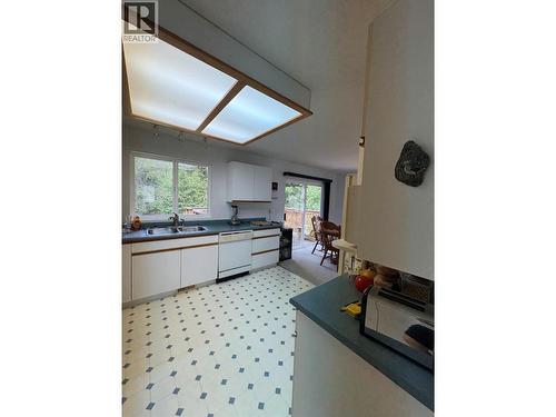 945 Pine Crescent, Genelle, BC - Indoor