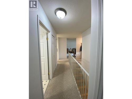 945 Pine Crescent, Genelle, BC - Indoor Photo Showing Other Room