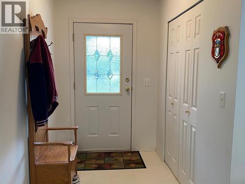 945 Pine Crescent, Genelle, BC - Indoor Photo Showing Other Room