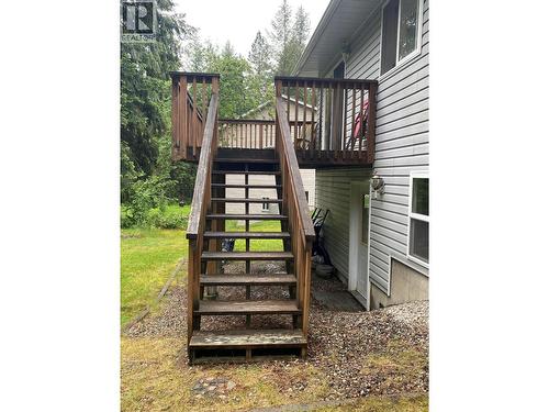 945 Pine Crescent, Genelle, BC - Outdoor
