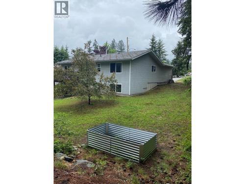 945 Pine Crescent, Genelle, BC - Outdoor