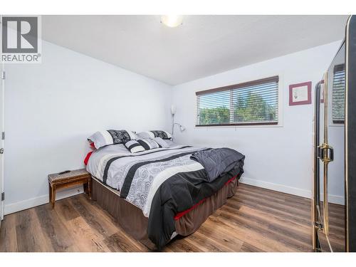6485 Cardinal Road, Vernon, BC - Indoor Photo Showing Bedroom