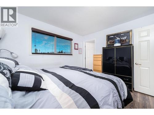 6485 Cardinal Road, Vernon, BC - Indoor Photo Showing Bedroom