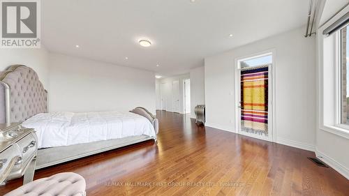 40 Hackett Street, East Gwillimbury, ON - Indoor Photo Showing Bedroom