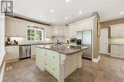 Downsview Kitchen Showcases Granite Countertops - 