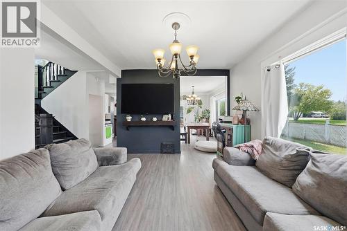 200 1St Street, Dundurn, SK - Indoor Photo Showing Living Room