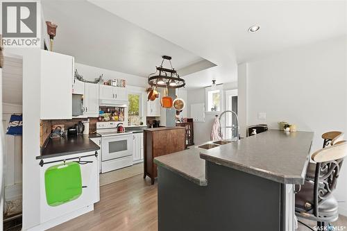 200 1St Street, Dundurn, SK - Indoor Photo Showing Kitchen With Double Sink