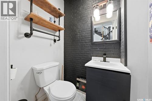 200 1St Street, Dundurn, SK - Indoor Photo Showing Bathroom
