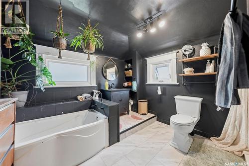 200 1St Street, Dundurn, SK - Indoor