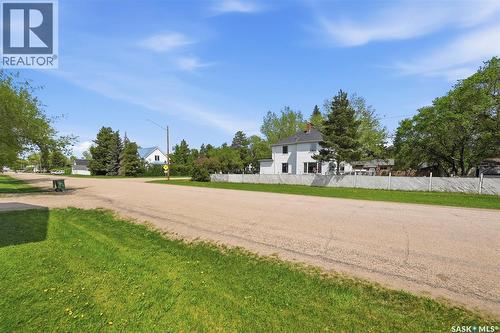 200 1St Street, Dundurn, SK - Outdoor