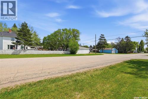 200 1St Street, Dundurn, SK - Outdoor