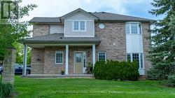 40 - 232 STONEHENGE DRIVE  Hamilton, ON L9K 1R5