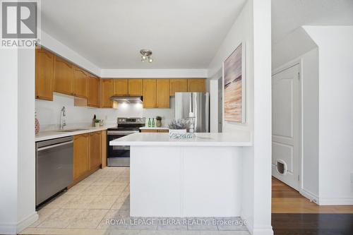 6262 Miriam Way, Mississauga, ON - Indoor Photo Showing Kitchen