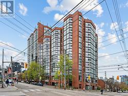 303 - 725 KING STREET W Toronto, ON M5V 2W9
