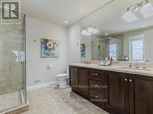 105 Black Maple Private, Ottawa, ON - Indoor Photo Showing Bathroom