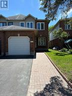 76 HUNTERSWOOD CRESCENT  Ottawa, ON K1G 5V9
