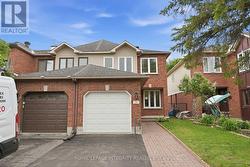 76 HUNTERSWOOD CRESCENT  Ottawa, ON K1G 5V9