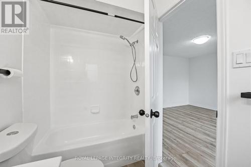 76 Hunterswood Crescent, Ottawa, ON - Indoor Photo Showing Bathroom