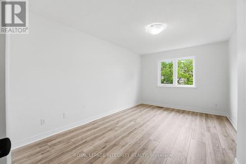 76 Hunterswood Crescent, Ottawa, ON - Indoor Photo Showing Other Room