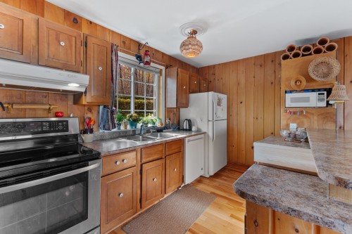 Cuisine - 1697 Ch. Du Mont-Gabriel, Sainte-Adèle, QC - Indoor Photo Showing Kitchen With Double Sink