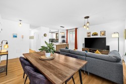 1-1010 Rue Ste-Marguerite Montréal (Le Sud-Ouest), QC H4C 2X8