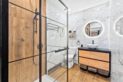 Master Bathroom - 