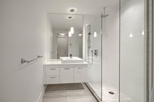 Master Bathroom - 604-901 Rue De La Commune E., Montréal (Ville-Marie), QC - Indoor Photo Showing Bathroom