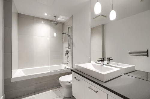 Bathroom - 604-901 Rue De La Commune E., Montréal (Ville-Marie), QC - Indoor Photo Showing Bathroom